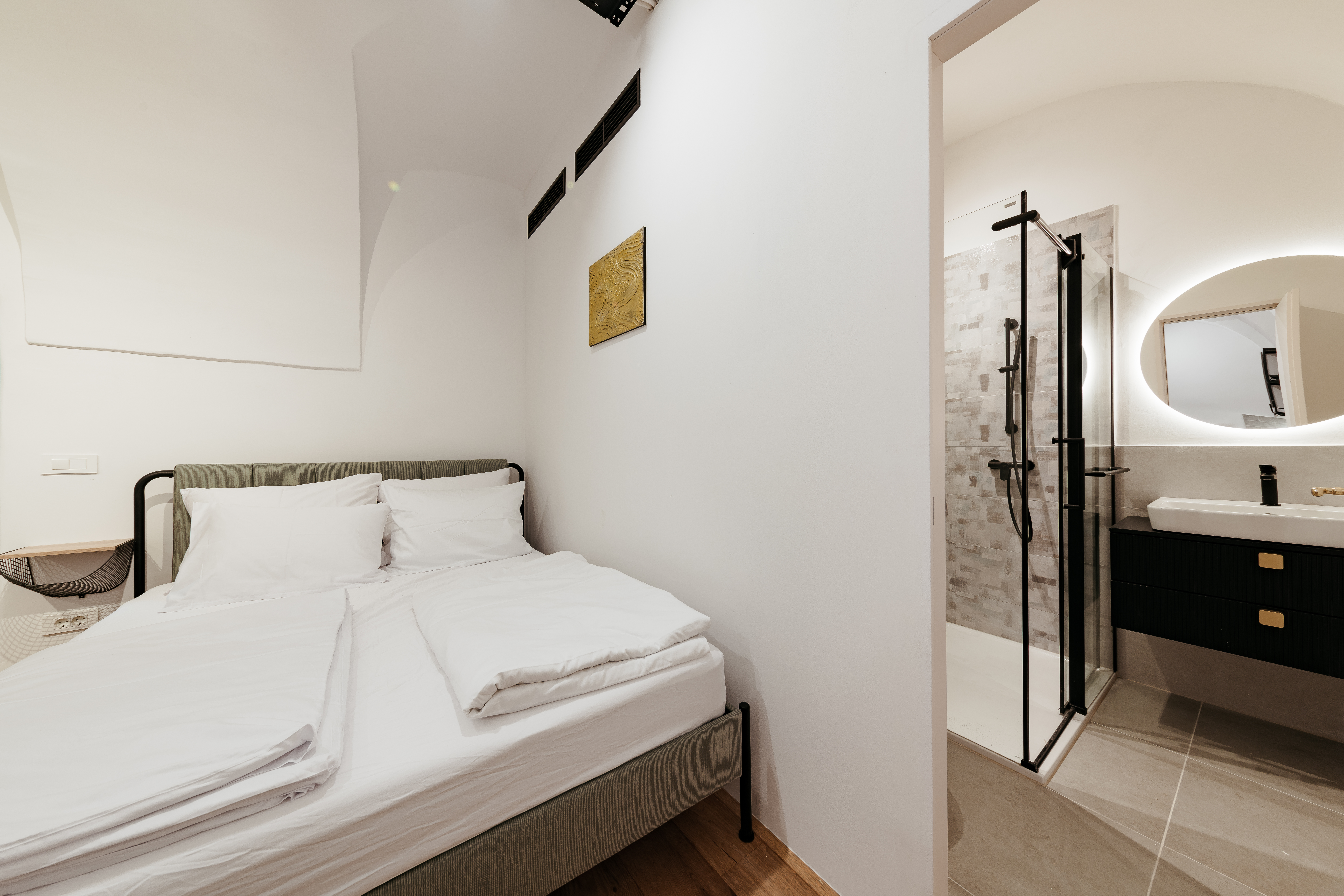 Apartment 4